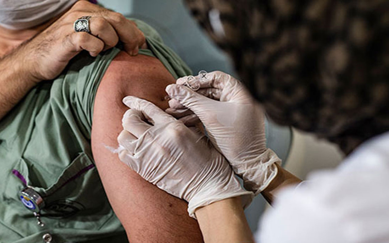 Konya’da hemşire aşıları karıştırdı 6 doz Biontech uyguladı Hasta fenalaştı!